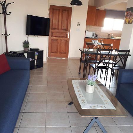 Amelia Two Bedroom Apartment - 201 Paphos 外观 照片